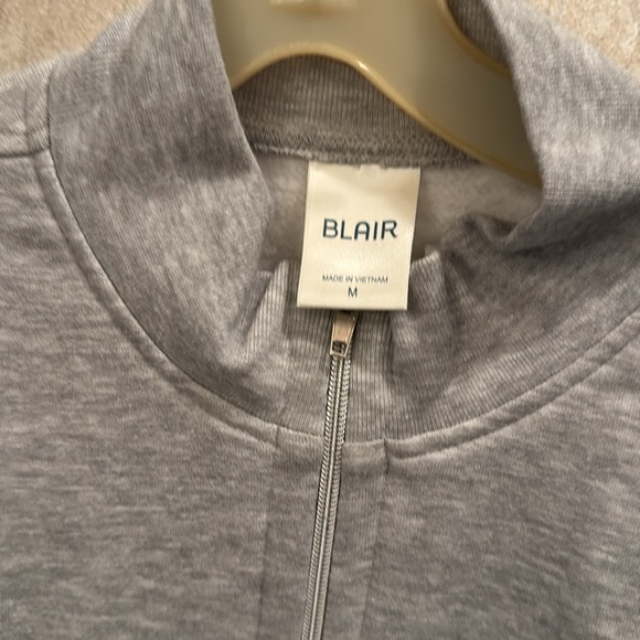 NWOT Size M  Gray Zip-Up Jacket - Picture 4 of 8